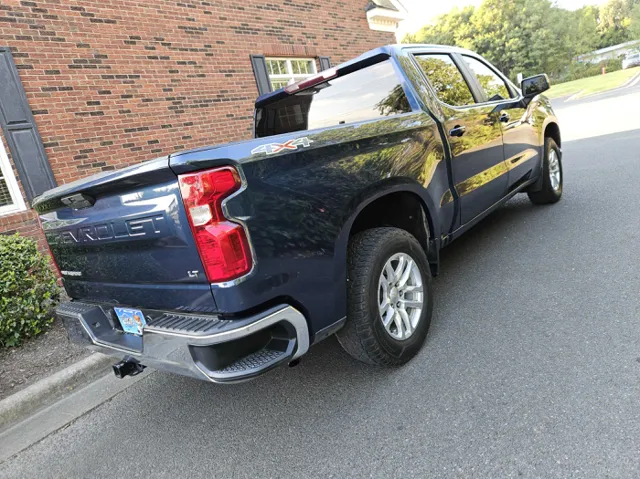 2021 Chevrolet Silverado 1500 LT photo 4