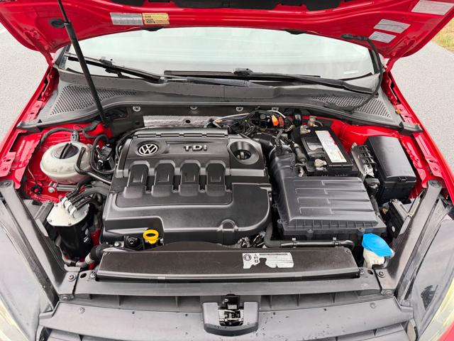 2015 Volkswagen Golf TDI SE