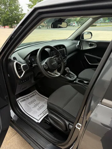 2023 Kia Soul LX - Photo 11