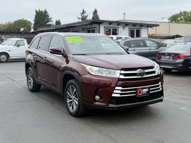 2017 Toyota Highlander SE photo 4