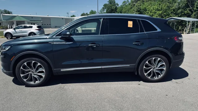 2021 Lincoln Nautilus Reserve FWD's photo