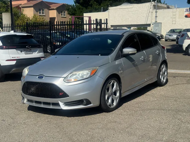 2014 Ford Focus 5 Door Hatch ST's photo