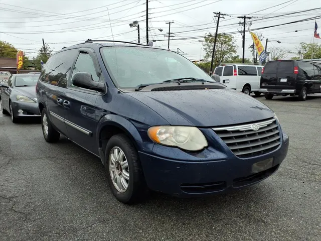 2005 Chrysler Town & Country