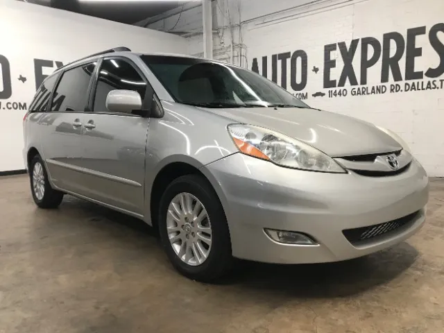 2009 Toyota Sienna's photo