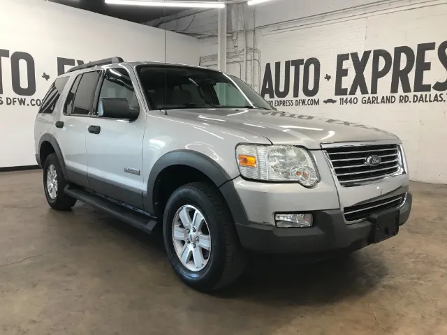 2006 Ford Explorer XLT's photo
