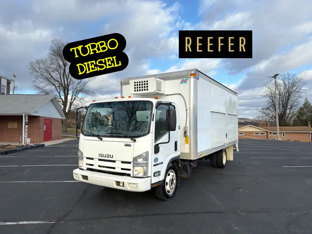 2011 Isuzu NQR's photo