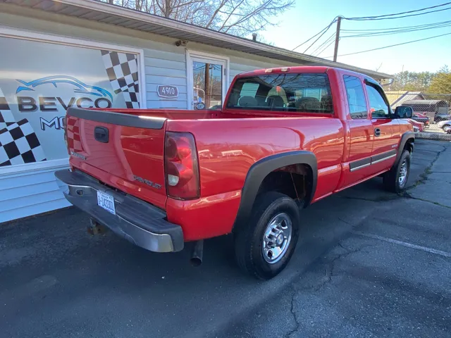 2003 Chevrolet Silverado 2500HD - Photo 3