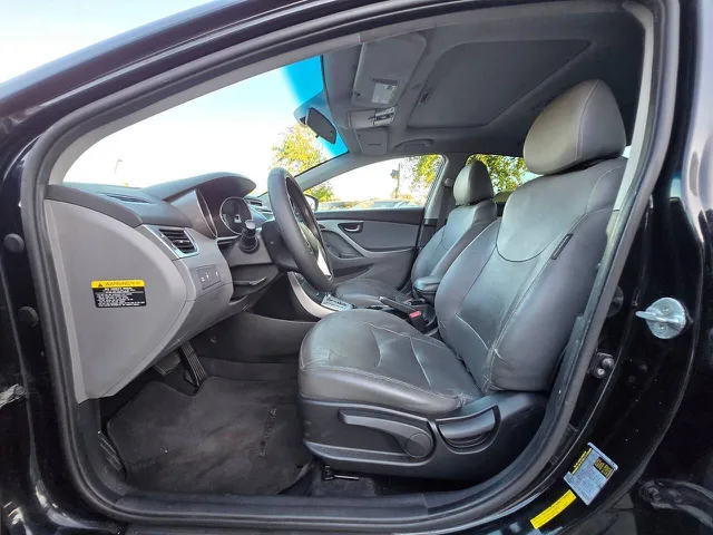 2012 Hyundai Elantra Limited - Photo 21