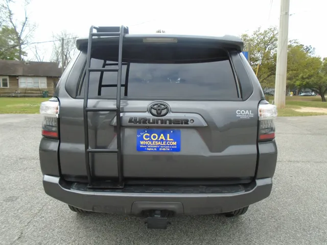 2016 Toyota 4Runner SR5 - Photo 18