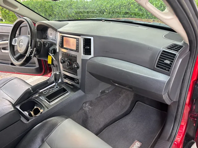 2010 Jeep Grand Cherokee Laredo - Photo 19