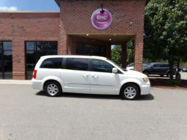 2011 Chrysler Town & Country