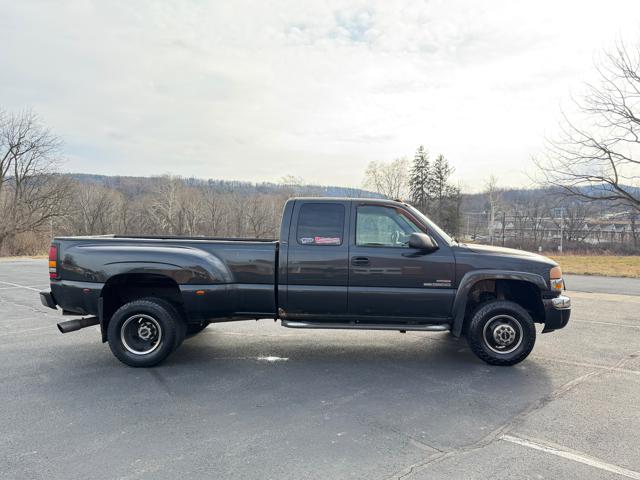 2004 GMC Sierra 3500 SLE Ext. Cab 4WD