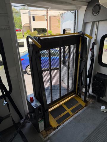 2013 Ford Econoline E450 Shuttle Bus