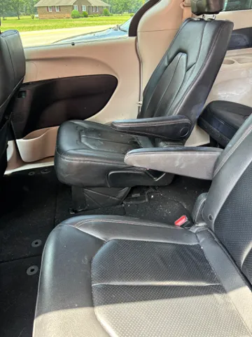 2020 Chrysler Pacifica Touring L - Photo 6