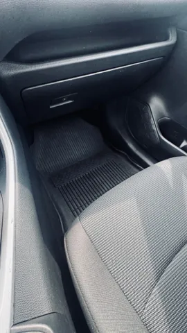 2022 Toyota RAV4 LE - Photo 22