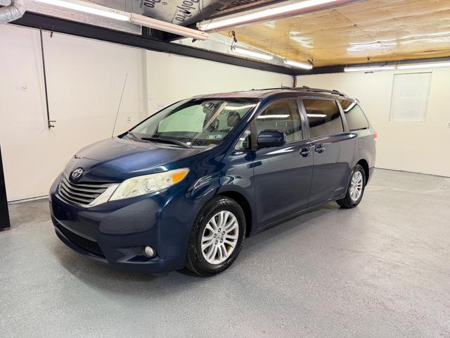2012 Toyota Sienna Limited FWD 7-Passsenger V6