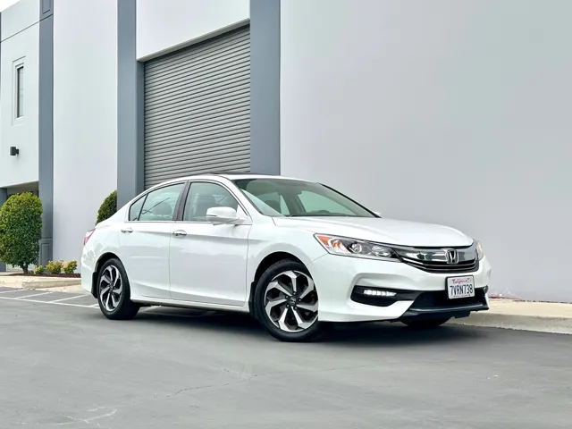2017 Honda Accord EX - Photo 4