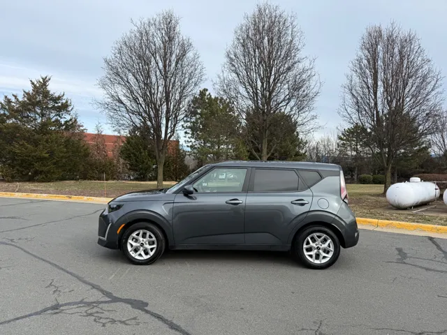 2023 Kia Soul LX - Photo 6