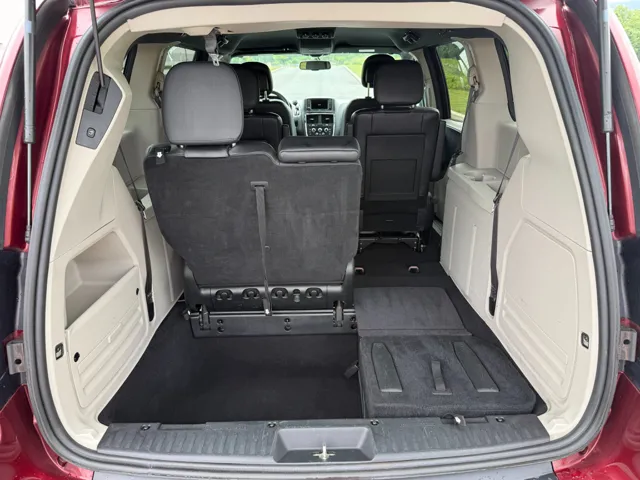 2017 Dodge Grand Caravan SXT - Photo 23