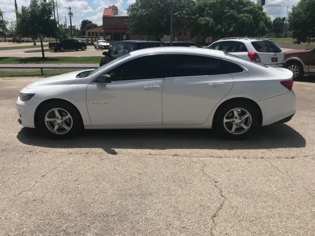 2017 Chevrolet Malibu 1LS's photo
