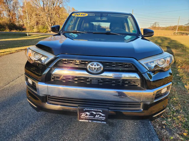 2016 Toyota 4Runner Limited 4WD V6 photo 3