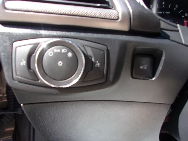 2018 Ford Fusion S - Photo 31