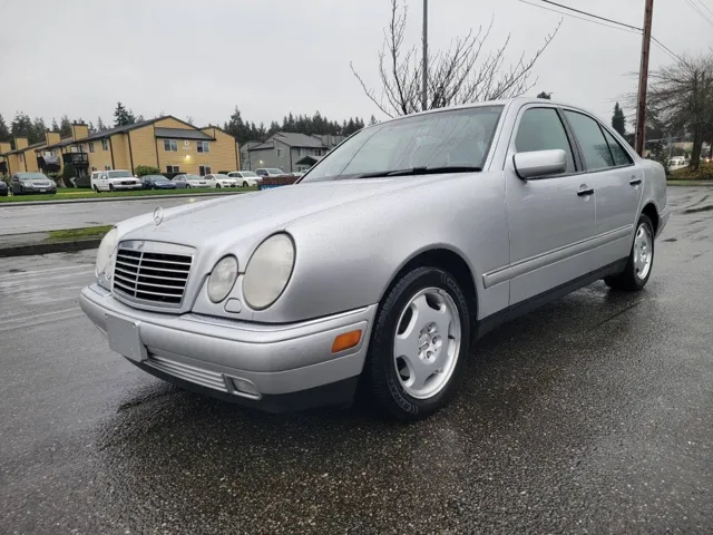 1999 Mercedes-Benz E-Class Base's photo