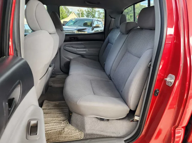 2011 Toyota Tacoma Double Cab V6 4x4 photo 13