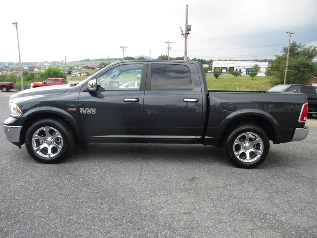 2017 RAM 1500 Pickup Laramie