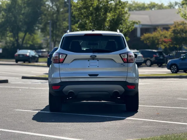 2017 Ford Escape SE photo 5