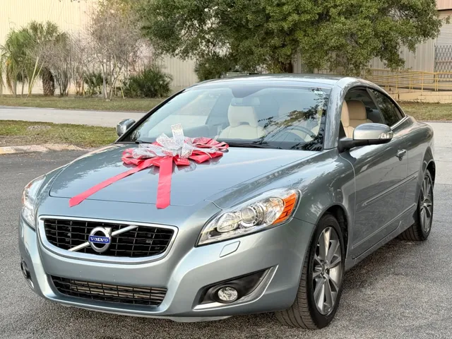 2013 Volvo C70 T5's photo