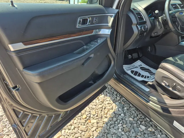 2017 Ford Explorer Limited - Photo 9