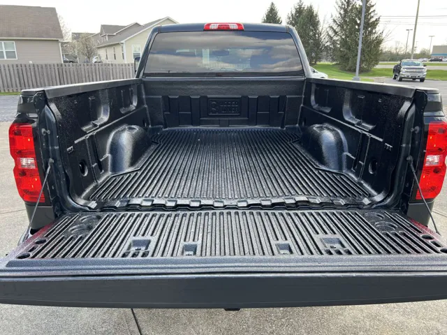 2017 Chevrolet Silverado 1500 LT photo 6
