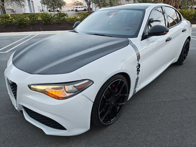 2017 Alfa Romeo Giulia Base