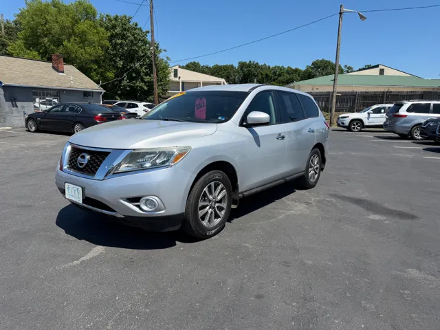 2013 Nissan Pathfinder S 4WD's photo