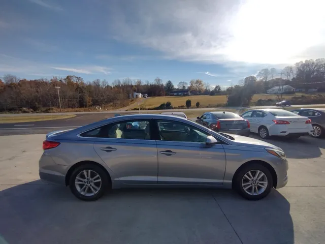 2016 Hyundai Sonata SE - Photo 8
