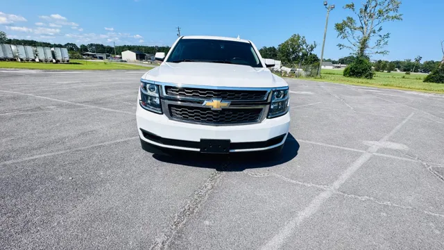 2019 Chevrolet Tahoe LT - Photo 3