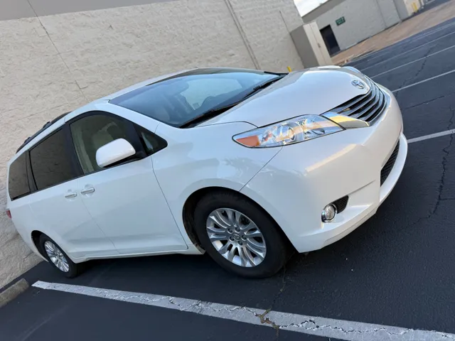 2015 Toyota Sienna XLE