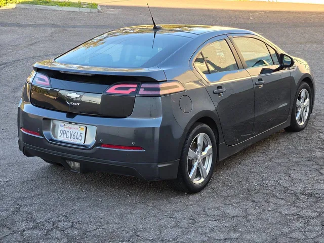 2011 Chevrolet Volt Base - Photo 16