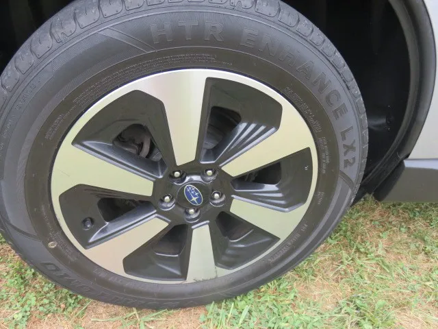 2018 Subaru Forester Limited photo 23