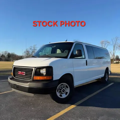 2015 GMC Savana 2500 Cargo Van's photo