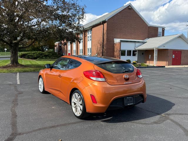2012 Hyundai Veloster Base