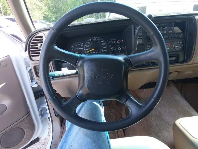 1998 Chevrolet Tahoe LS - Photo 22