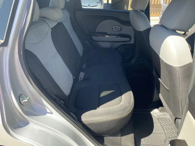 2015 Kia Soul + - Photo 14