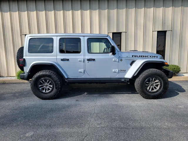 2024 Jeep Wrangler 4-Door Rubicon 392's photo