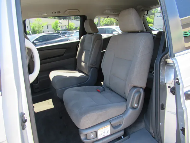 2013 Honda Odyssey LX - Photo 13