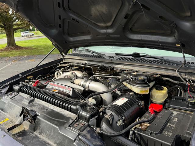 2004 Ford F-250 SD XLT Crew Cab 4WD