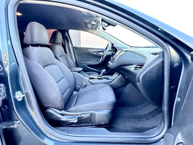 2018 Chevrolet Malibu 1LT - Photo 40