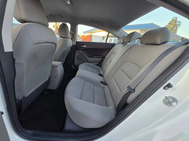 2014 Kia Forte LX - Photo 24