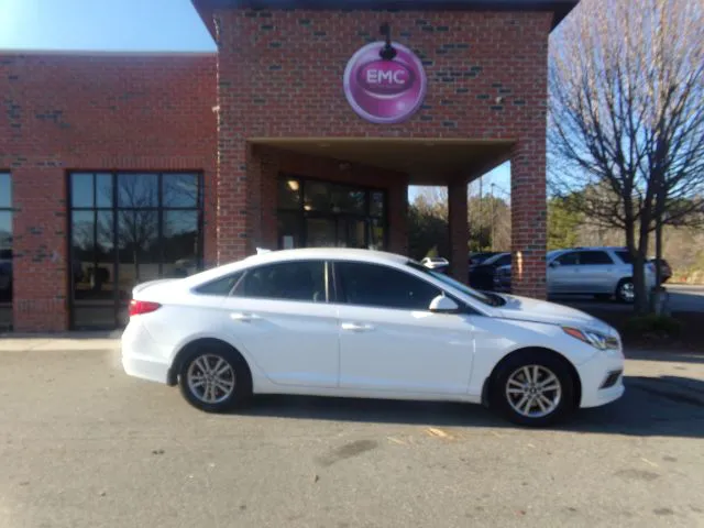 2017 Hyundai Sonata SE's photo